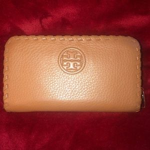 Tory Burch zip wallet. Color is Bark.